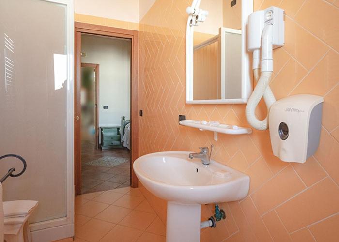 Hotel Sottovento Sant'Egidio del Monte Albino Eksteriør bilde