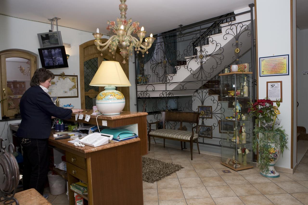 Hotel Sottovento Sant'Egidio del Monte Albino Eksteriør bilde