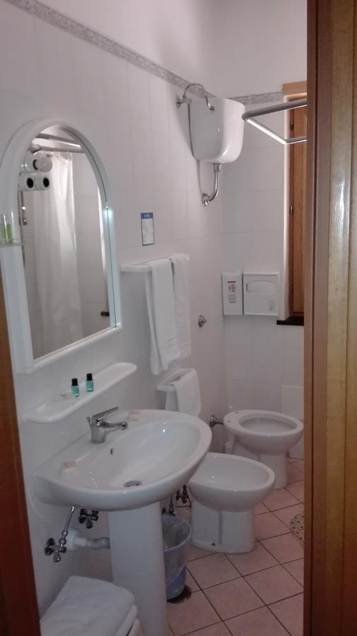 Hotel Sottovento Sant'Egidio del Monte Albino Eksteriør bilde